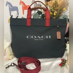 NWT COACH Canvas Tote 38 Tote Bag Black Multi Canvas and smooth leather